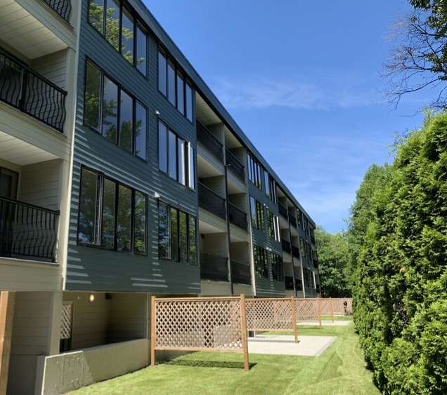1 bed 1 bath 1600A Riverside Lane